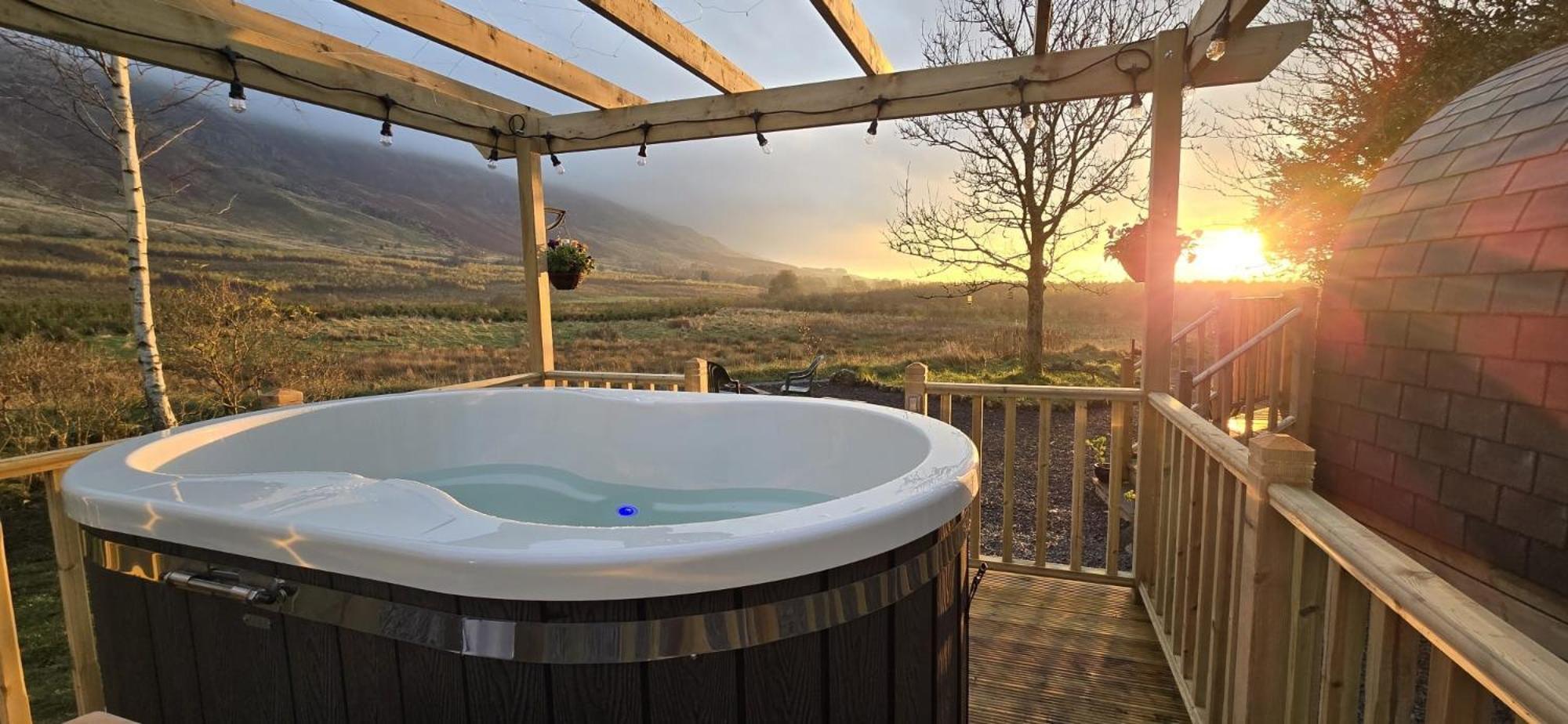 فندق Campsie Luxury Pods With Hot Tub غلاسغو المظهر الخارجي الصورة